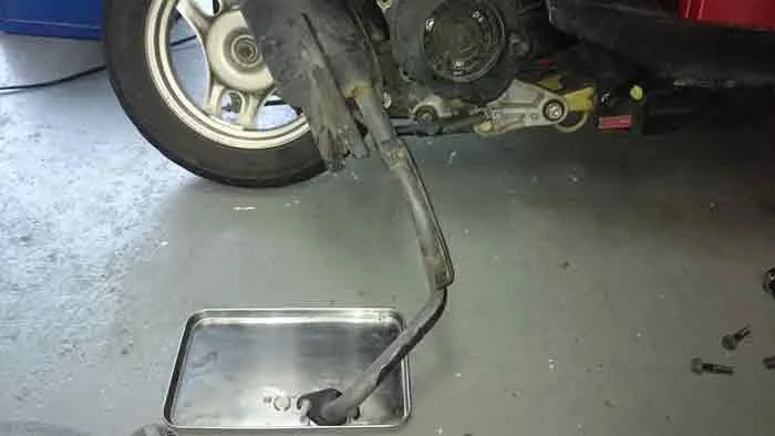 トゥデイaf61 マフラーのカーボン除去掃除方法