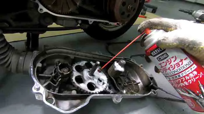 トゥデイAF67】キックが下りたまま戻らない症状の整備｜カッチカチやぞ