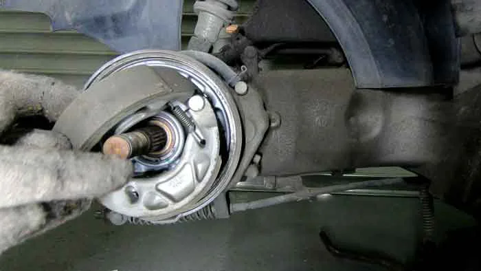 リアブレーキシュー ファーゴ JCWGE24 JVTGE24 用 リヤブレーキシュー K1174 いすず MKカシヤマ 送料無料ファーゴ JCWGE24 用 フロントディスクブレーキパッド左右