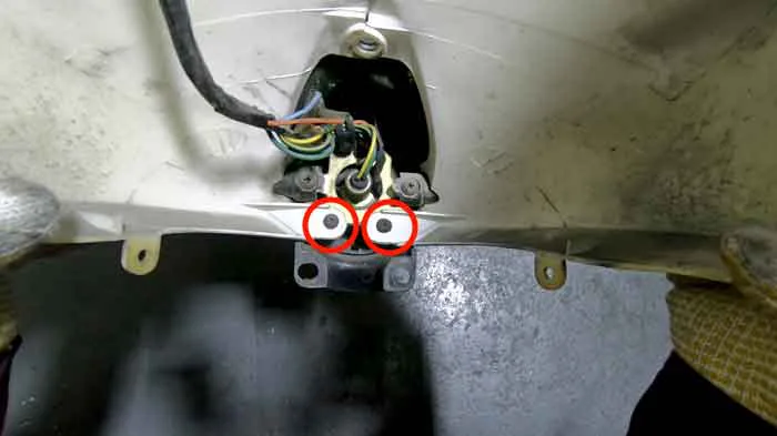 トゥデイaf61 リアテールランプユニット交換方法